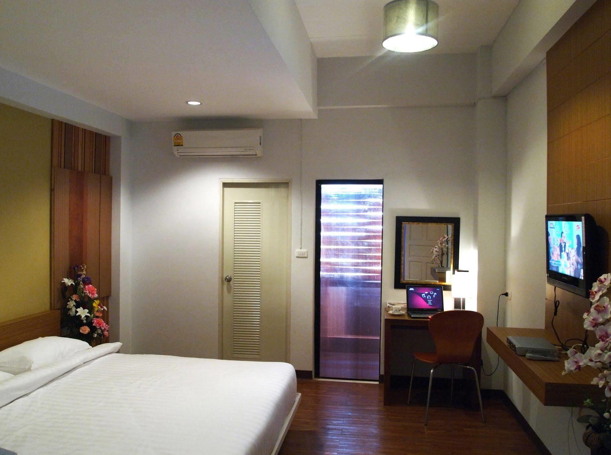 ซูเปอร์ โอโย 117 คิงวัน สุวรรณภูมิ Hotel กรุงเทพมหานคร ภายนอก รูปภาพ